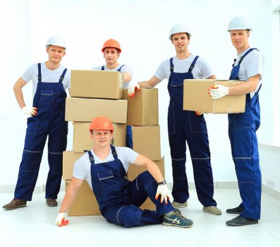 Local movers planning access and parking in Gants Hill